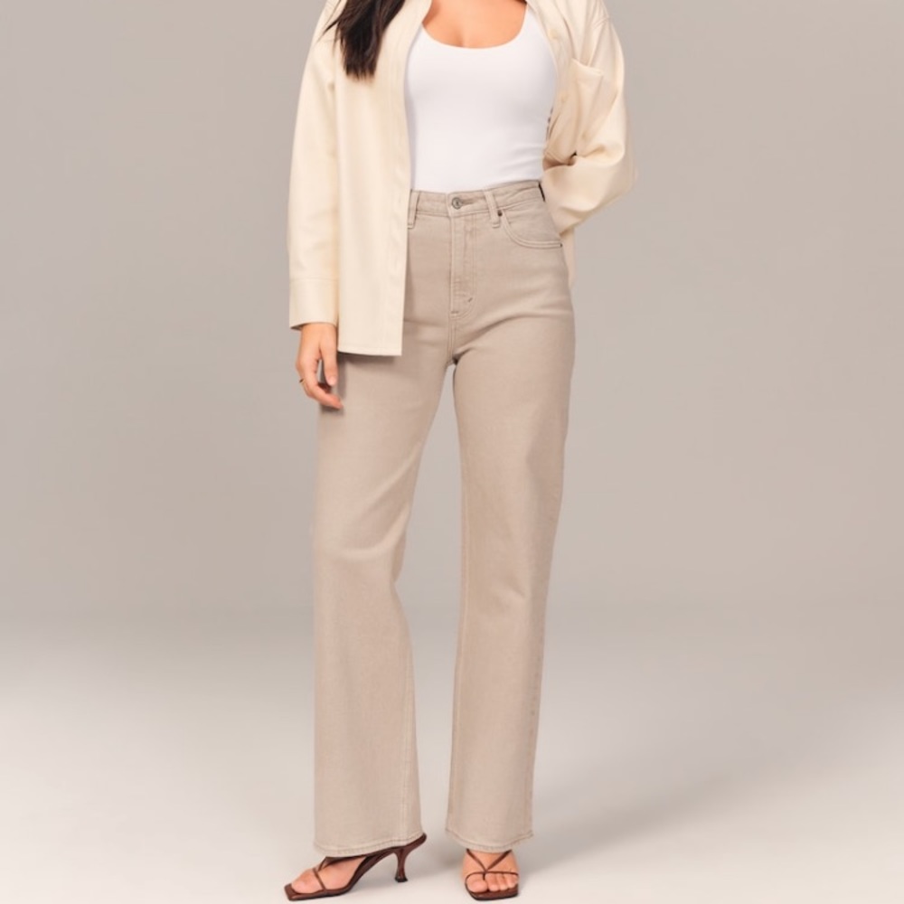 ABERCROMBIE & FITCH || CURVE LOVE HIGH RISE 90s RELAXED JEAN (SHORT)